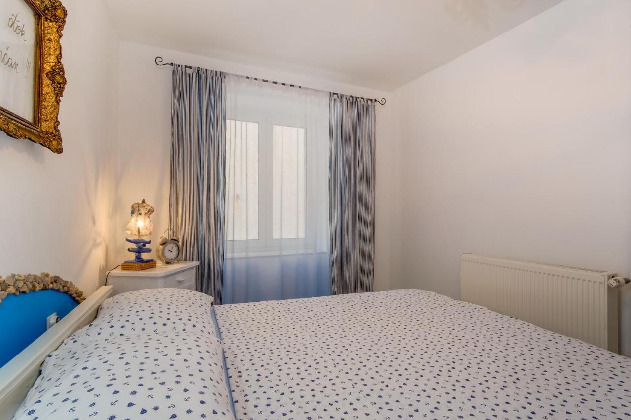 Apartments Kastel Велі-Лошинь Екстер'єр фото